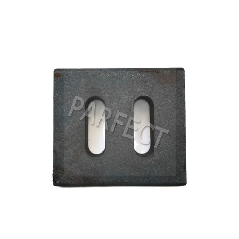 Jaw crusher wear resistant elbow plate