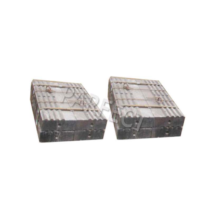 Crusher machining wear resistant liner plate